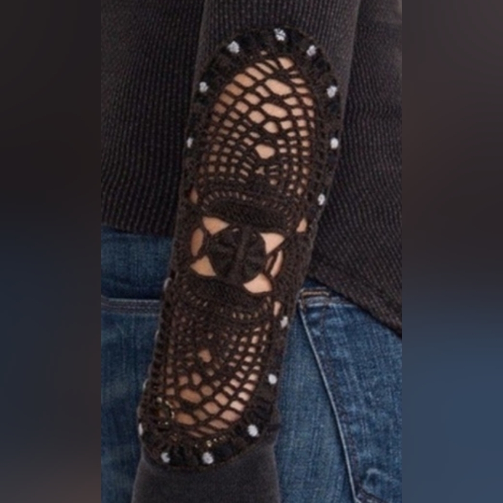 Free People We The Free Synergy Charcoal Gray Thermal Top- Crochet Lace Cuffs - Picture 2 of 8